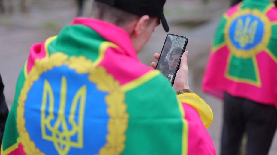 Перші кроки масштабного обміну: шістнадцятеро запорізьких воїнів повернулися з полону